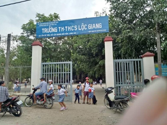 Phụ huynh xông vào trường đánh cô giáo bị phạt 2,5 triệu đồng