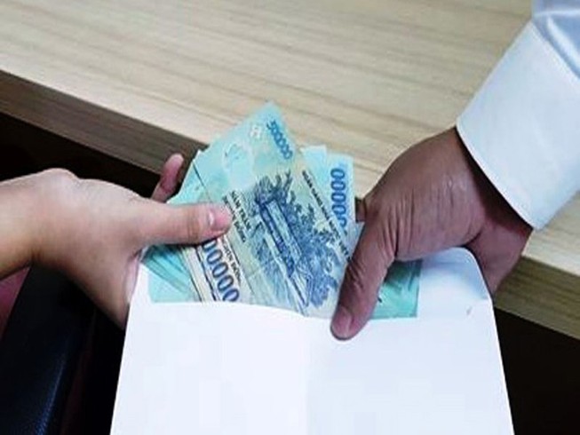 Đề nghị truy tố cựu điều tra viên nhận hối lộ
