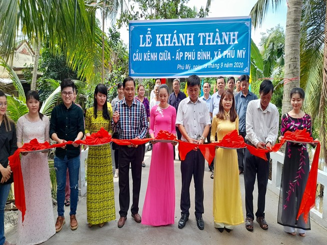 Mạnh thường quân TP.HCM xây cầu Kênh Giữa ở Bến Tre