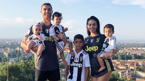 The Sun khai thác Ronaldo sắp đón baby thứ 5