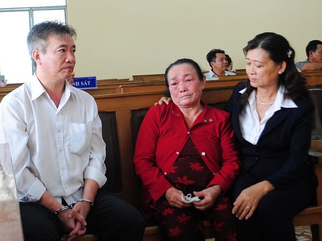 1 trưởng phòng thanh tra phòng chống tham nhũng hầu tòa