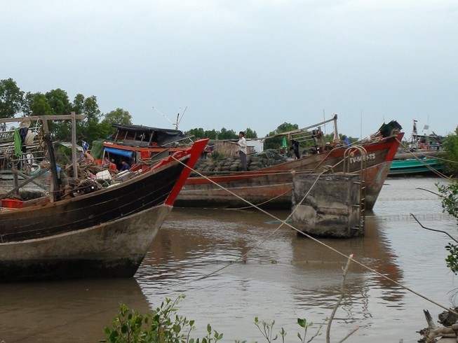 Bão số 1: Nhiều tỉnh đề nghị Trung ương hỗ trợ khẩn tàu cứu hộ