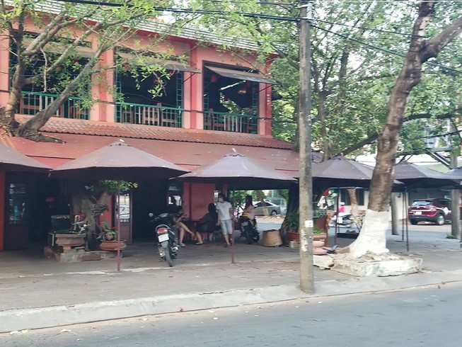 Hàng quán ở TP Cà Mau tạm ngưng bán để phòng chống COVID-19