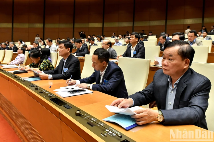 Các đại biểu tham dự hội nghị. Ảnh: NHÂN DÂN Thủ tướng nêu ra hàng loạt giải pháp trong năm 2025 để bước vào kỷ nguyên vươn mình
