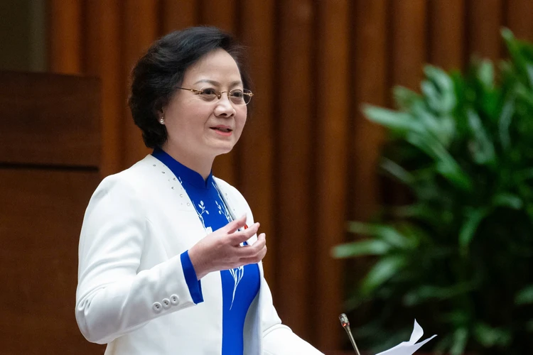Bộ trưởng Nội vụ Phạm Thị Thanh Trà cho hay sau cuộc họp của Bộ Chính trị, số lượng đơn vị hành chính cấp tỉnh phải sắp xếp, sáp nhập lại đã được xác định. Ảnh: QH Đã xác định được số lượng đơn vị hành chính cấp tỉnh sau sáp nhập