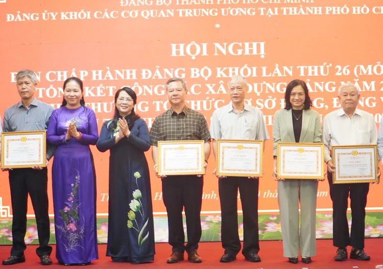 Chủ nhiệm Ủy ban Kiểm tra Thành ủy TP.HCM: Quan tâm tư tưởng, nguyện vọng cán bộ khi tinh gọn bộ máy-tinh-gon-bo-may-Đảng ủy Khối các cơ quan Trung ương.JPG