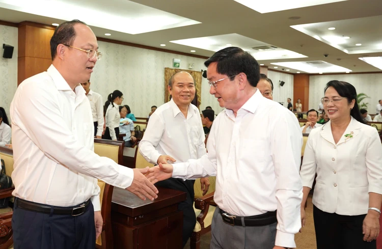 Phó chủ nhiệm Ủy ban Kiểm tra Trung ương: 'Đừng xem việc xử lý, kỷ luật đảng viên là thành tích của mình'-ky-luat-dang-tphcm (6).jpg