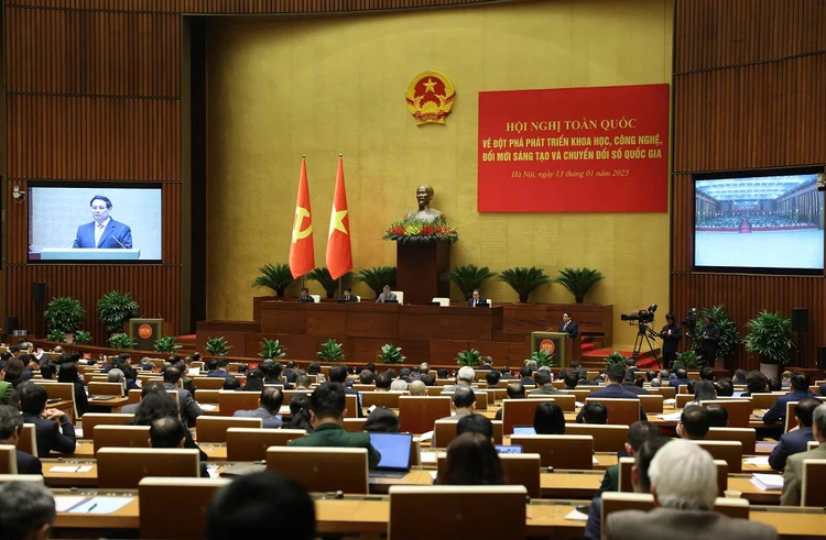thu-tuong-khat-vong-ve-mot-viet-nam-phon-vinh-dang-chay-bong-hon-bao-gio-het-2.jpg