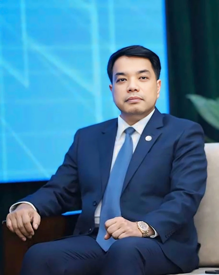 TS Mac Quoc Anh.jpg
