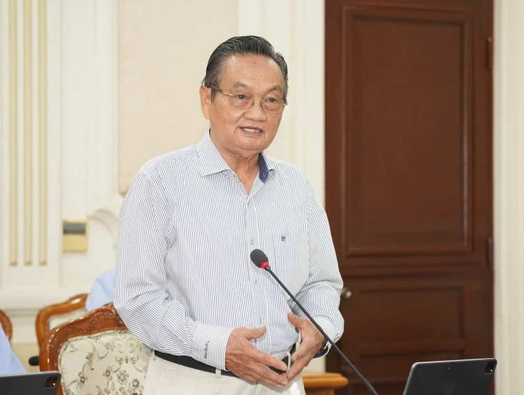 thu-truong-hanh-chinh-1.jpg
