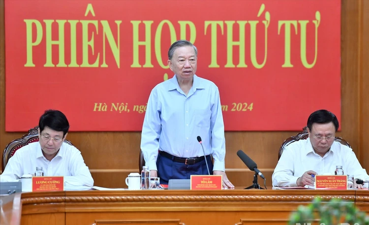 tong-bi-thu-chu-tich-nuoc-to-lam-hoan-thien-tong-ket-40-nam-doi-moi-de-trinh-bo-chinh-tri-va-trung-uong-10-1.jpg