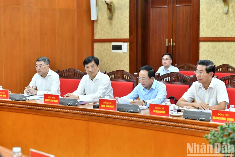 tong-bi-thu-khan-truong-tinh-gon-to-chuc-bo-may-voi-quyet-tam-chinh-tri-cao-1.jpg