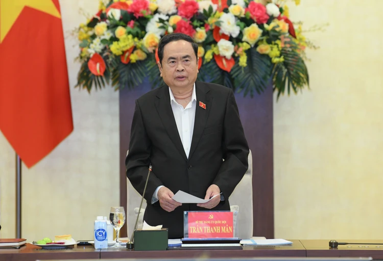 chu-tich-quoc-hoi-lay-y-kien-nhan-dan-ve-sua-hien-phap-trong-mot-thang.jpg