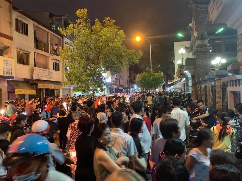 Đổ xô đến chùa Ấn Quang không phải viếng đám tang Anh Vũ - 1