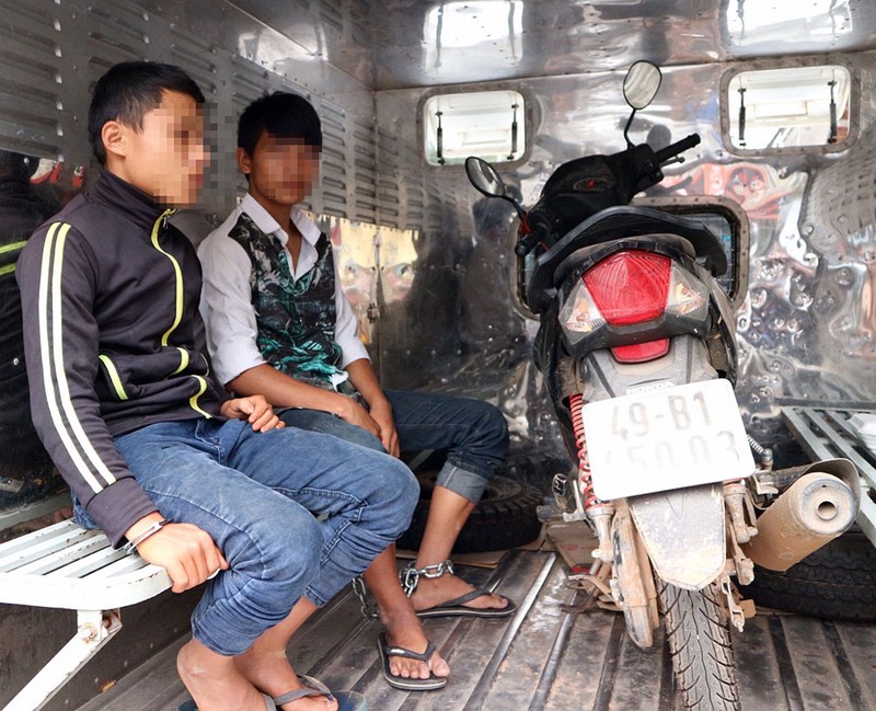 Băng nhóm nhí cướp xe trong công viên ở Đà Lạt - ảnh 2
