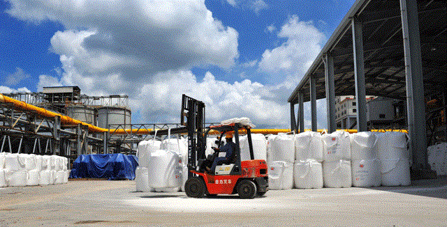 Mối nguy từ các dự án trọng điểm rơi vào tay nhà thầu Trung Quốc - ảnh 1
