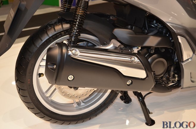 Hình ảnh thực tế Honda SH300i mới - chiếc xe máy gây bất ngờ đầu năm 2015 - ảnh 3