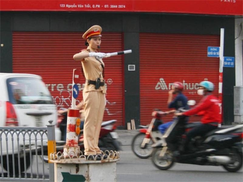 Cảnh sát giao thông sử dụng âm hiệu còi như thế nào? - ảnh 1
