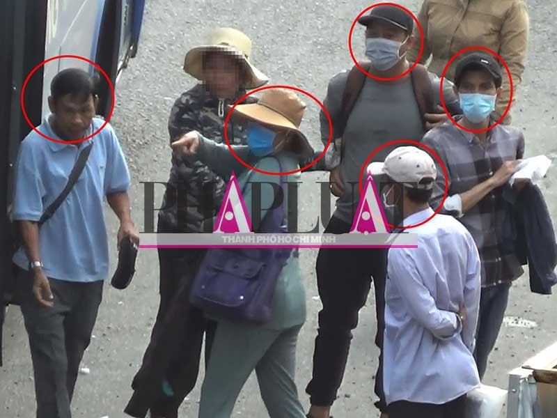Nhóm móc túi ở Suối Tiên diễn kịch đánh lừa nạn nhân - Ảnh 2.