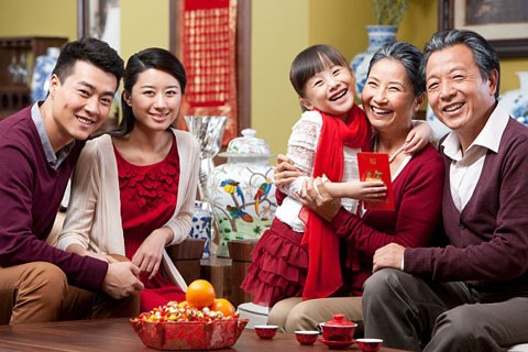 Kéo dài kỳ nghỉ lễ, Tết chỉ có lợi cho công chức, viên chức? - ảnh 2