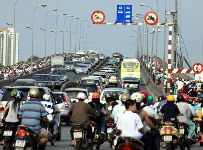 Kéo dài kỳ nghỉ lễ, Tết chỉ có lợi cho công chức, viên chức? - ảnh 5
