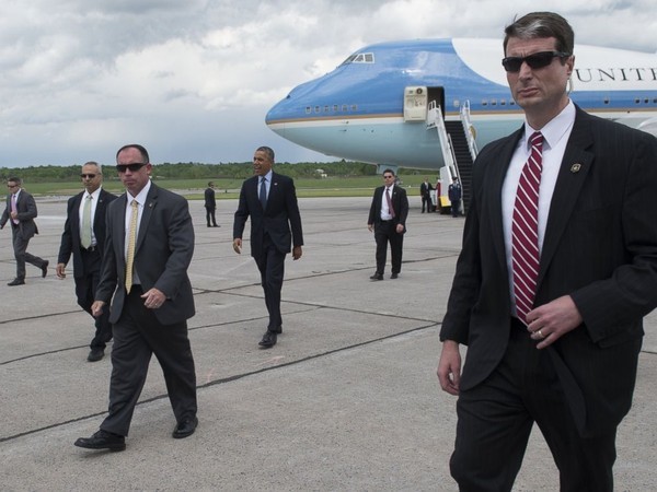 Choáng với 'siêu pháo đài bay' có 1 không 2 của tổng thống Obama - ảnh 9