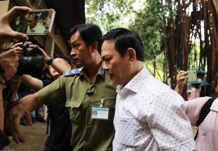 Tuyên án phúc thẩm cựu viện phó Nguyễn Hữu Linh dâm ô - ảnh 2