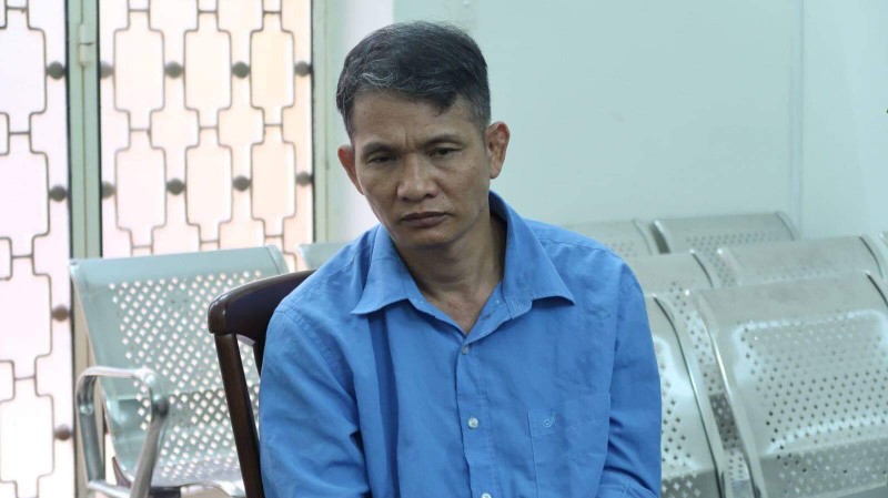 Tá»­ hÃ¬nh káº» giáº¿t con trai nuÃ´i tá»«ng cÃ³ quan há» Äá»ng tÃ­nh  - áº£nh 1