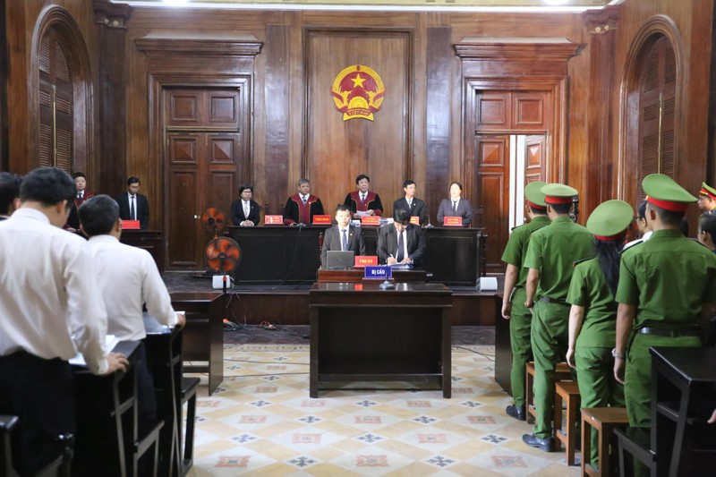 Đại gia Hứa Thị Phấn lại không hầu tòa - ảnh 1