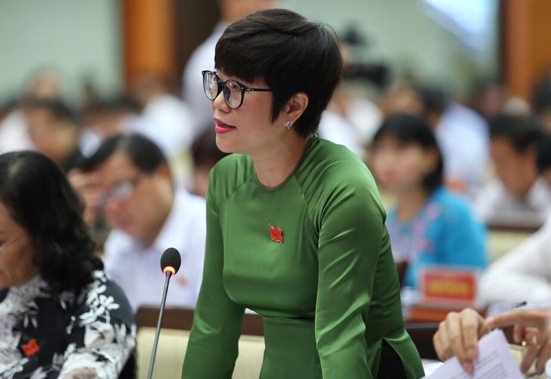 'Tôi rơi nước mắt khi thấy công nhân ngâm mình vớt rác' - ảnh 2