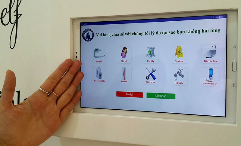 Tham quan toilet '5 sao' tại UBND quận 12 - ảnh 2