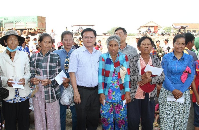 Đau đáu khi thấy Kiều bào khốn khó nơi đất khách - ảnh 1
