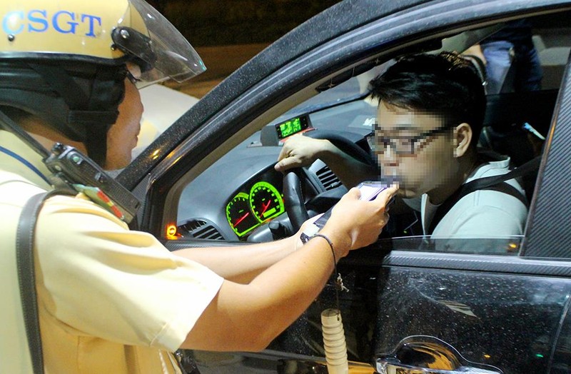 TP.HCM: Hơn 700 tài xế bị phạt trong ngày đầu tổng kiểm tra - ảnh 2