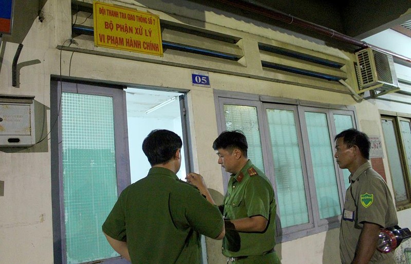 Công an kiểm tra CMND, tạm giữ người như thế nào? - ảnh 1
