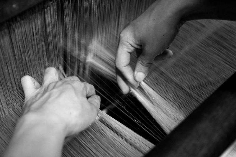 Gia đình hơn 50 năm giữ nghề dệt vải bằng khung gỗ - ảnh 6