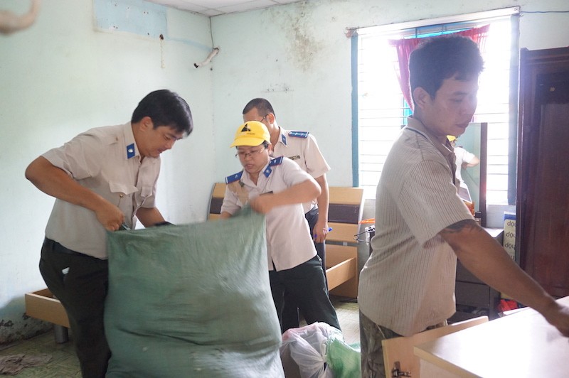 Huy động gần 100 người tham gia cưỡng chế - ảnh 2