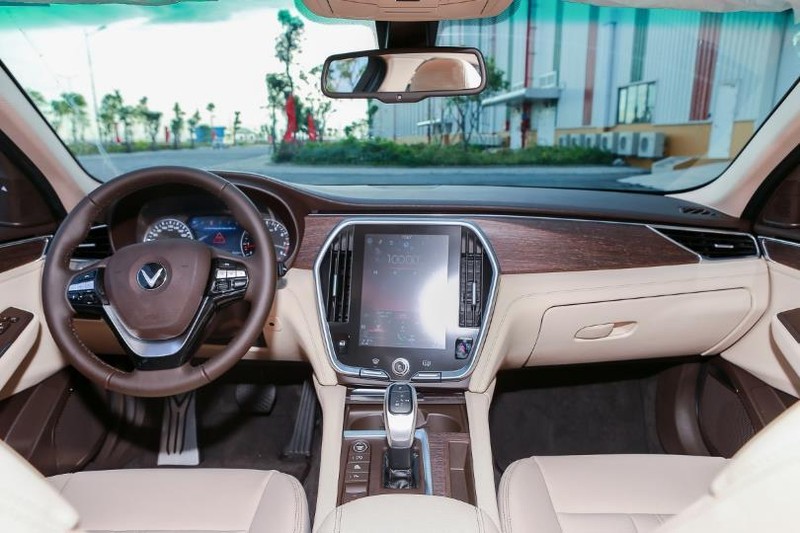 Cận cảnh mẫu sedan cao cấp VinFast Lux A2.0 mới ra thị trường - ảnh 8