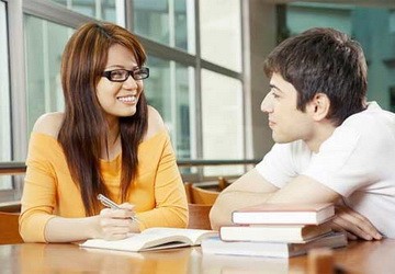 Sếp tôi thích nịnh nọt - ảnh 1