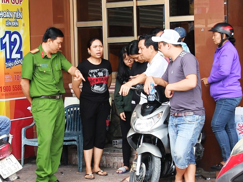 Lời khai nhân viên trung tâm điện máy đâm chết quản lý - ảnh 1