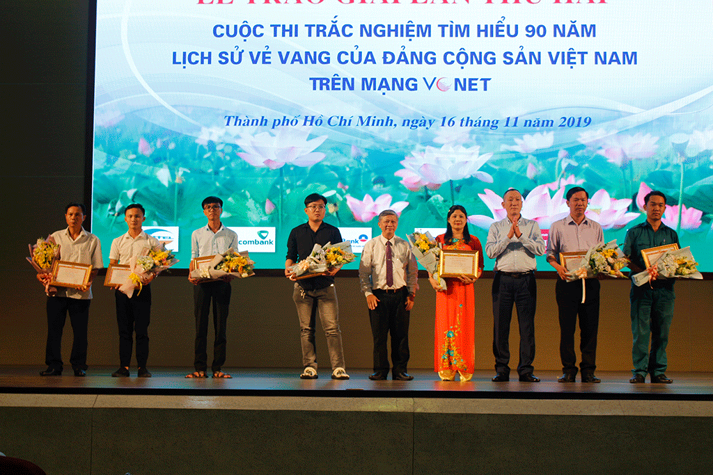Trao giải cuộc thi Tìm hiểu lịch sử Đảng Cộng sản Việt Nam - ảnh 3