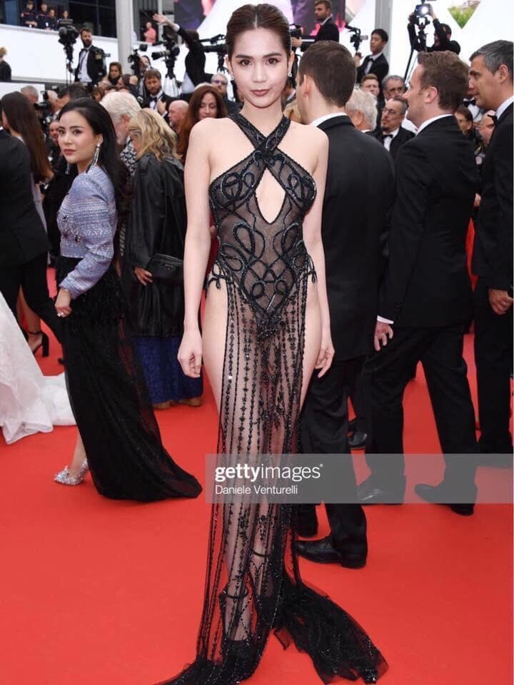 Ngọc Trinh gây sốc khi mặc như không mặc ở Cannes - 2