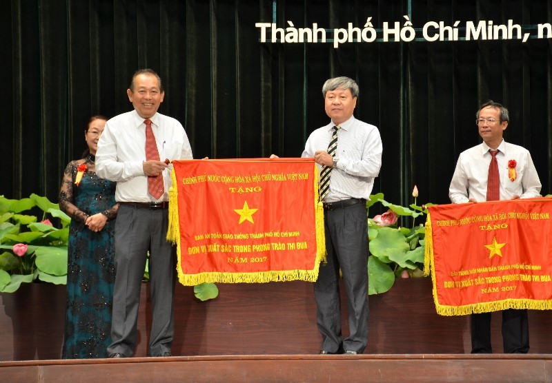 Bí thư Nguyễn Thiện Nhân: Thi đua thắp sáng ngọn lửa cống hiến - ảnh 2