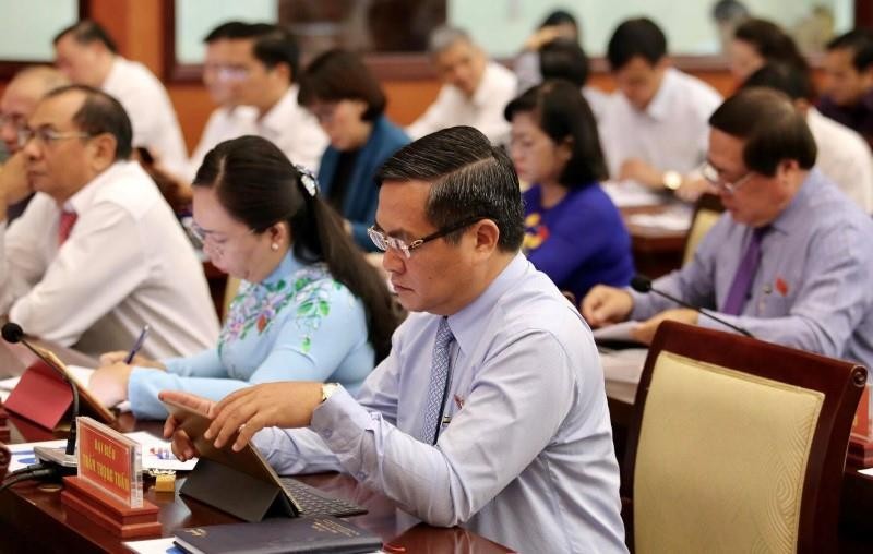 Lần đầu tiên HĐND TP.HCM tổ chức 'kỳ họp không giấy’ - ảnh 2