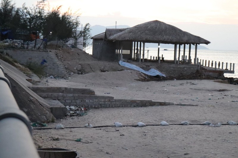 Bình Thuận chỉ đạo khẩn về nhà hàng xây trên bãi biển - ảnh 3