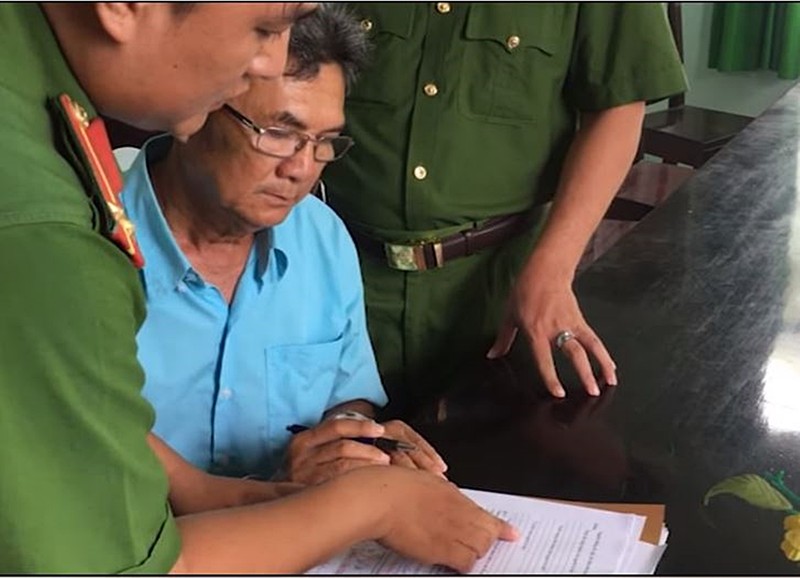Thầy giáo dạy nhạc dâm ô 3 bé gái: Thấy hát hay nên nựng - ảnh 2