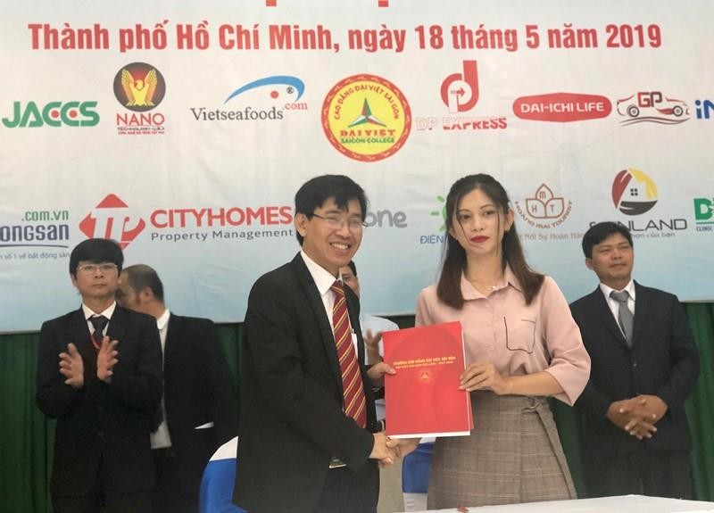 Doanh nghiệp 'mách nước' sinh viên ra trường có việc làm ngay - ảnh 1