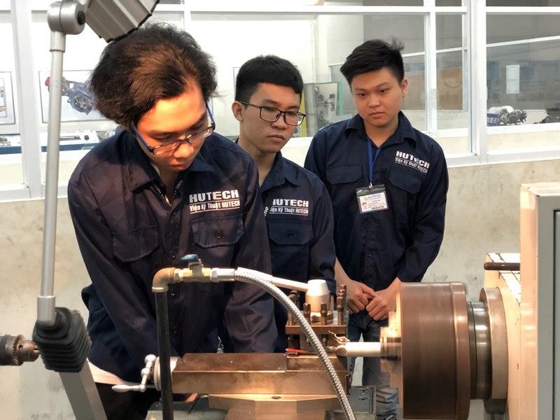 CEO Saigon Books: 'Tôi khởi nghiệp 7 dự án, chỉ 1 cái... sống' - ảnh 2