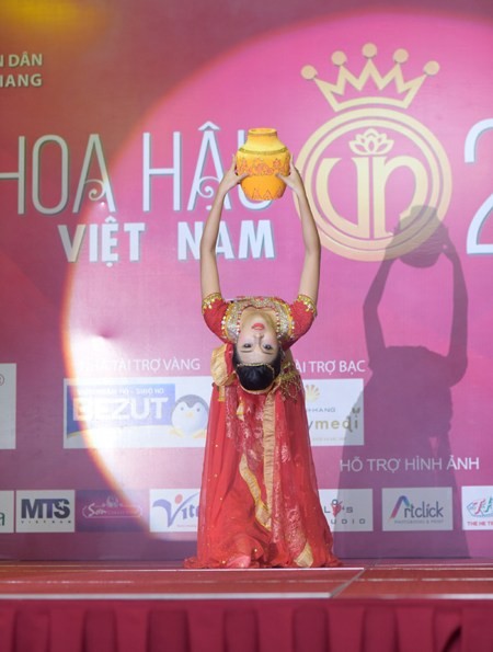 Hoa hậu Việt Nam 2014: Sôi động phần thi Người đẹp Tài năng - ảnh 11