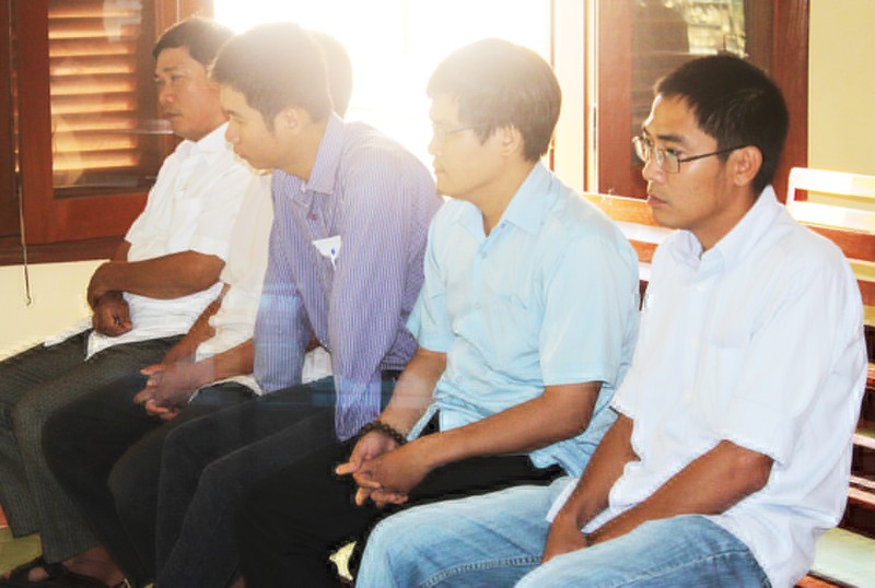 Vụ đánh chết nghi can: Cựu công an tố bị sửa lời khai - ảnh 2