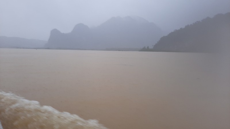 Tân Hóa, Quảng Bình: Thắt lòng nhìn nước lũ xóa trắng nhà dân - ảnh 4